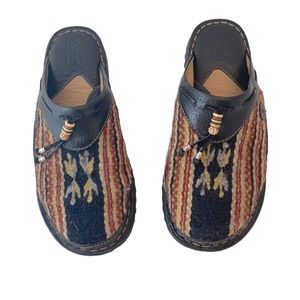 BORN Wool Southwest Design Leather Mule Shoe 8 / 39